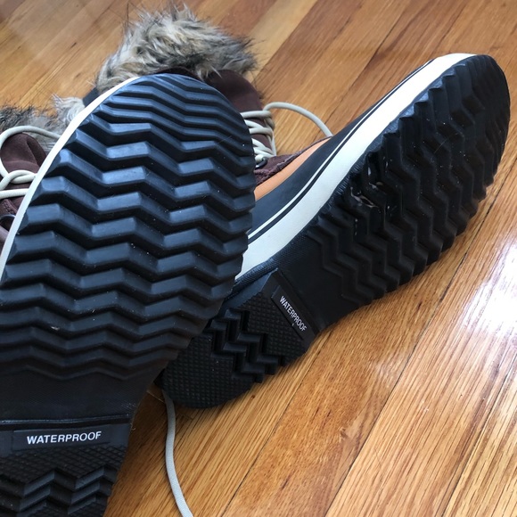 Women’s Joan of Arc Waterproof Winter Boots - Picture 3 of 4